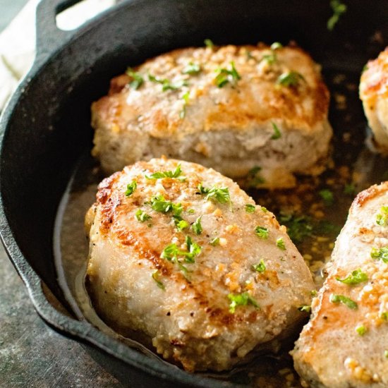 Garlic Baked Pork Chops