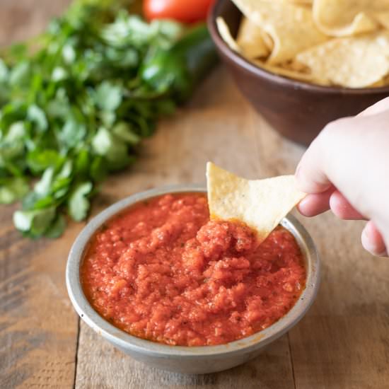 Easy Restaurant Style Red Salsa