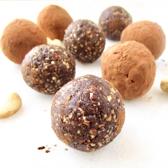 Cocoa Cashew Energy Balls