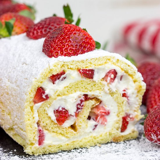 Fresh Strawberry Cake Roll