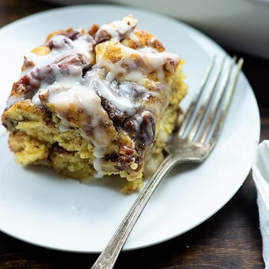 CINNAMON ROLL FRENCH TOAST CASSEROLE