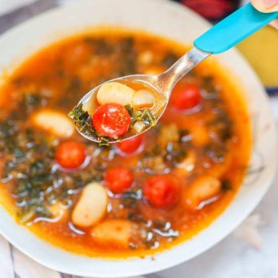 Vegan White Bean Kale Soup