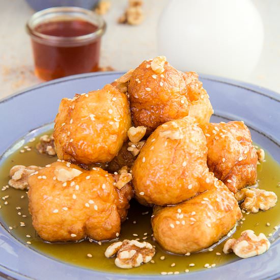 LOUKOUMADES – GREEK HONEY BALLS