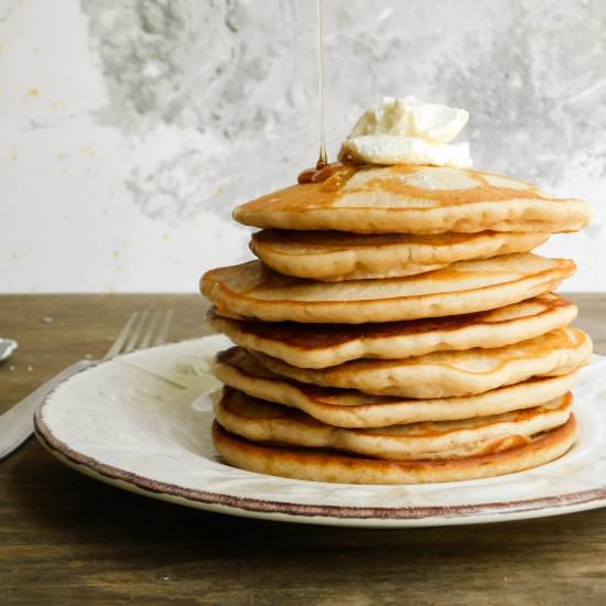 Vanilla pancakes and cream cheese