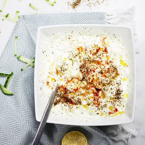 5-minutes feta tzatziki dip