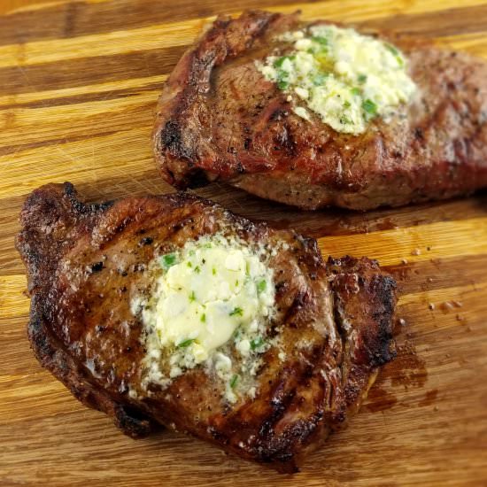 grilled steak with blue cheese