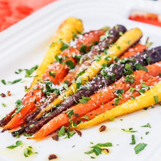 Garlic Parmesan Roasted Carrots