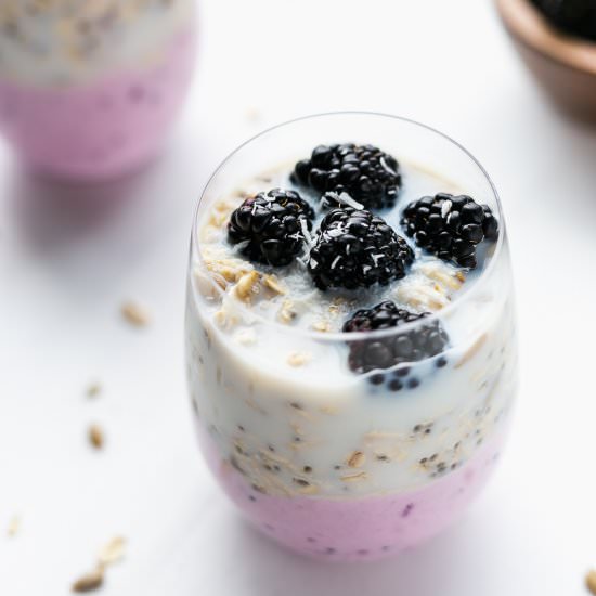 Blackberry Muesli Breakfast Cup