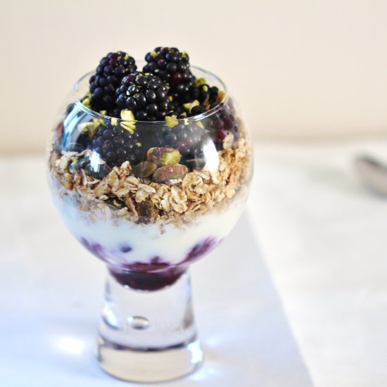 Blackberry Yoghurt Granola Pot