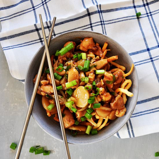 Crispy Chicken Chow Mein