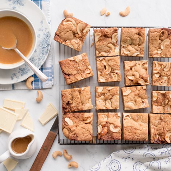 Salted Caramel Blondies