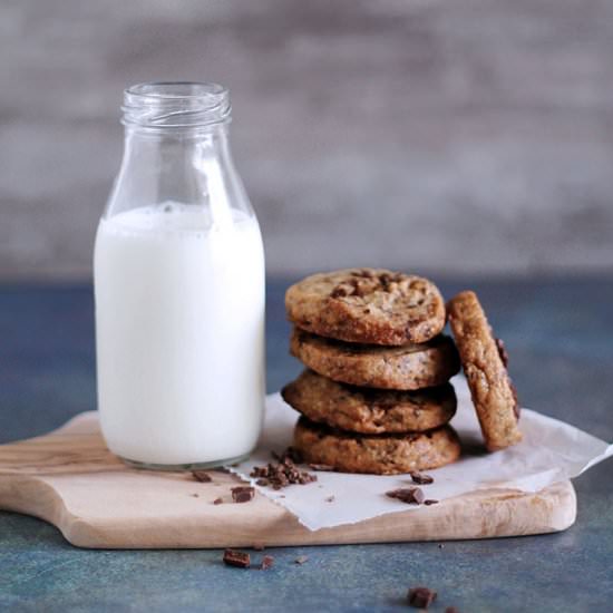 Chocolate and butter cookies