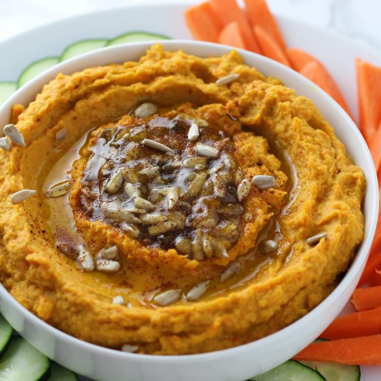 Sweet n Spicy Roasted Carrot Hummus