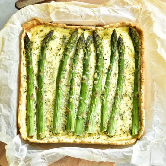 Asparagus and zucchini tart