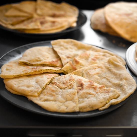 Dal Puri Roti with Tamarind Sauce