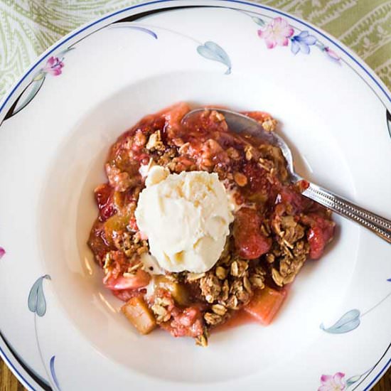 Maple Strawberry Rhubarb Crisp