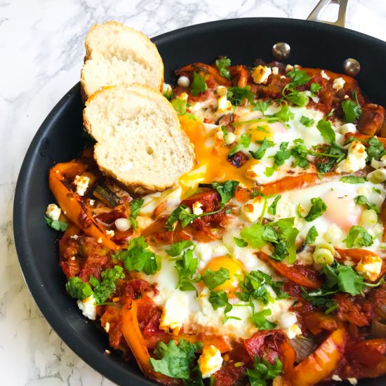 SHAKSHUKA – BAKED TOMATO EGGS