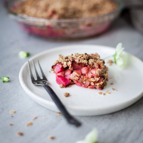 Rhubarb Cinnamon Oat Crumble