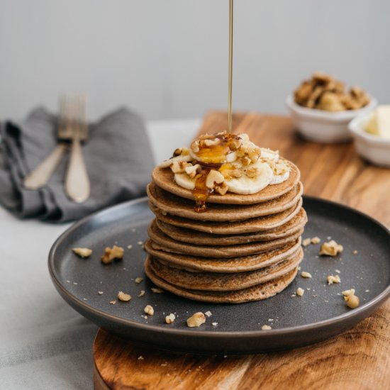 Low-FODMAP Banana Nut Pancakes