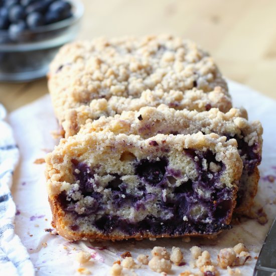 Blueberry Bread with Crumb Topping