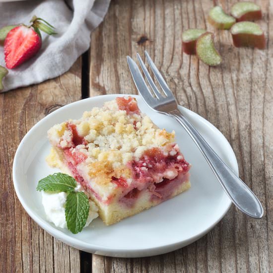 strawberry rhubarb cake