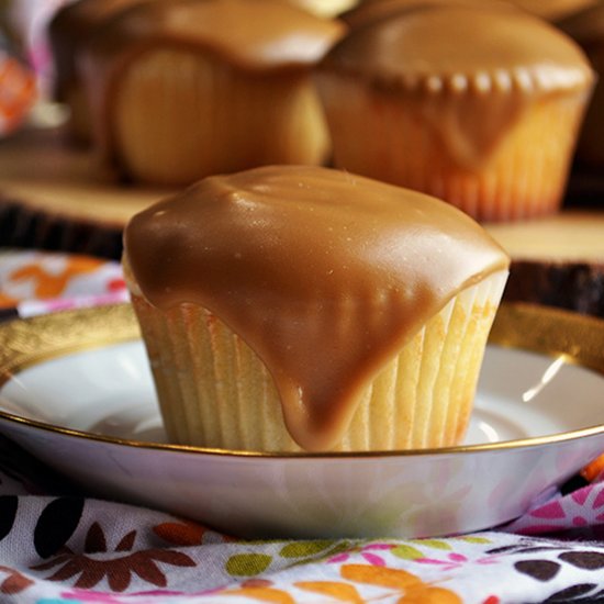 Easy Caramel Cupcakes