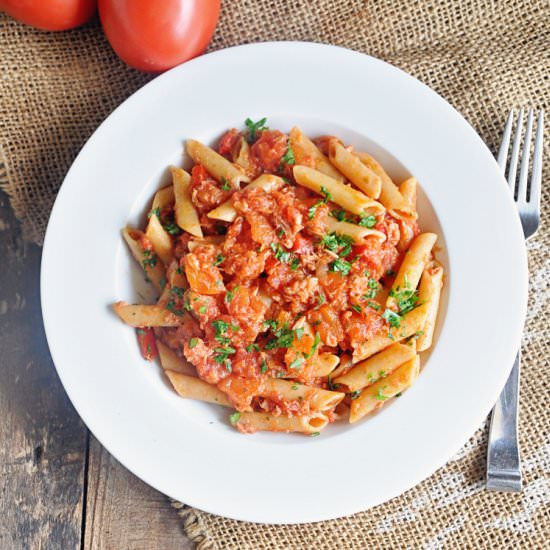 Easy Penne Pasta with Tuna & Tomato