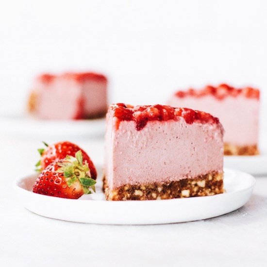 No-Bake Strawberry Cheesecake