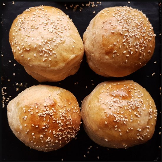 Pepper and Honey Hamburger Buns