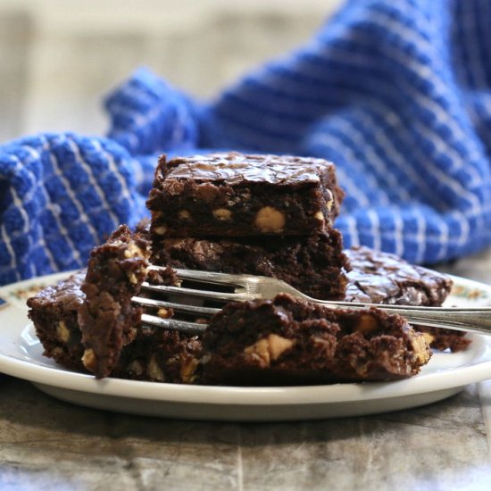 Rich Chocolate Brownie with Pecans