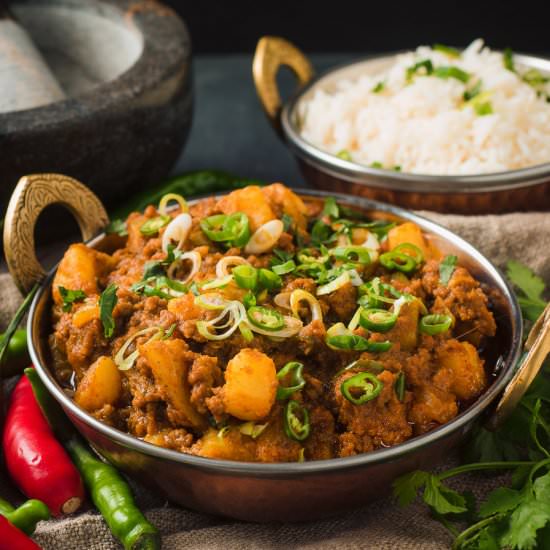 indian restaurant style aloo keema