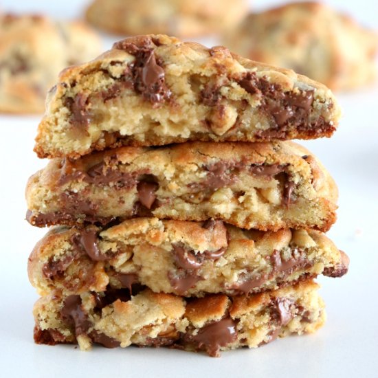 Levain Bakery Chocolate Chip Cookie