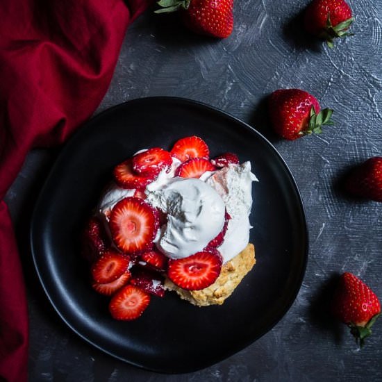 Easy Homemade Strawberry Shortcake