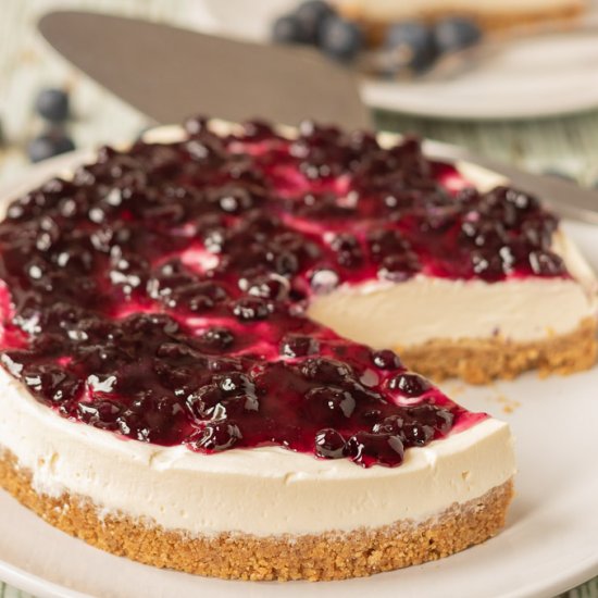 Easy No Bake Blueberry Cheesecake