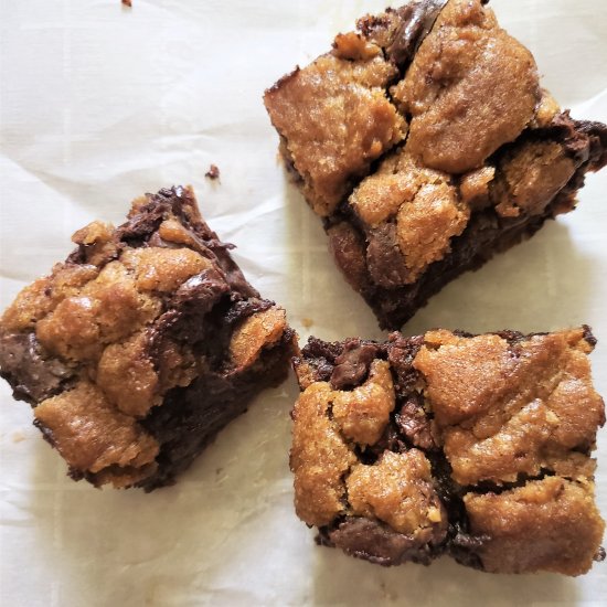 Chocolate Chip Cheesecake Bars