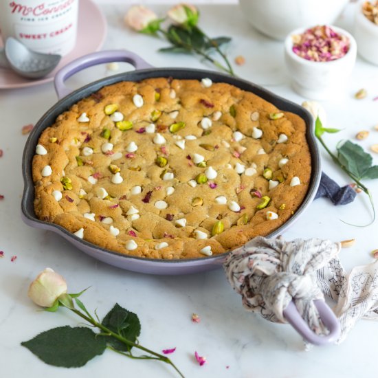 Tahini Pistachio Skillet Cookie