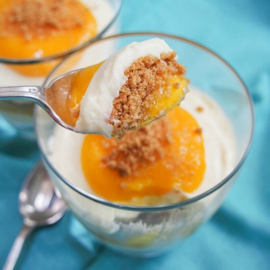 Mango cheesecake parfait