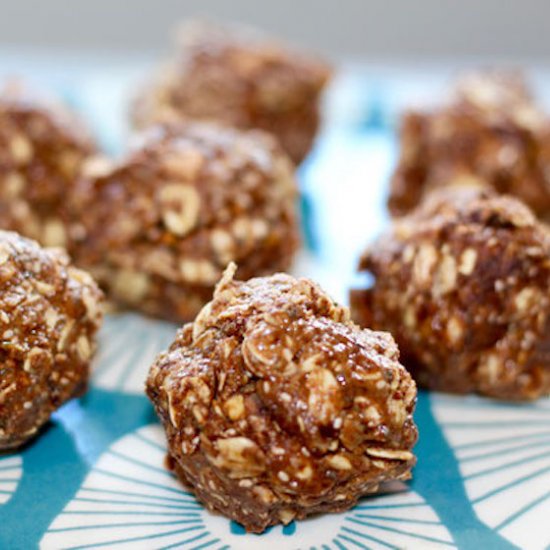 Almond Pistachio Cocoa Bites