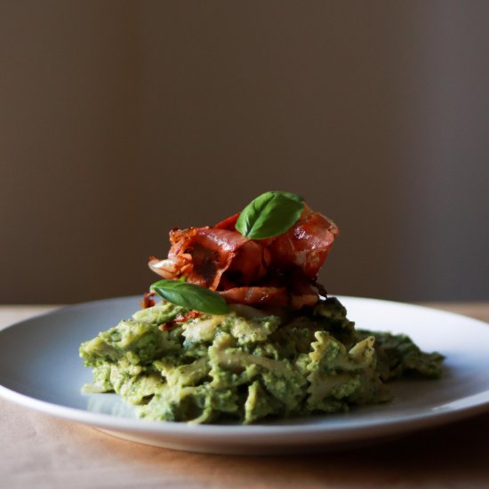 Creamy Avocado Pesto Pasta