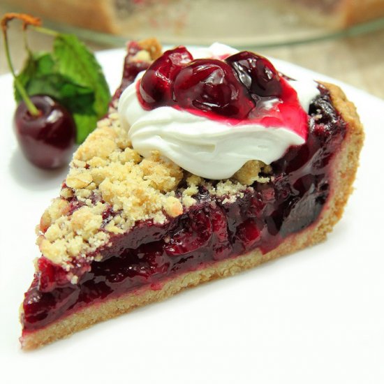 Cherry Oatmeal Crumble Pie