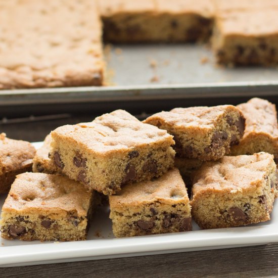 Large Batch Chocolate Chip Cookie