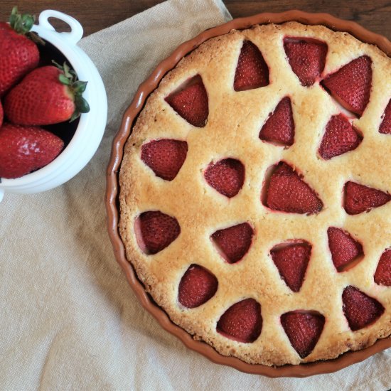 Strawberry Cake with Vanilla Sauce