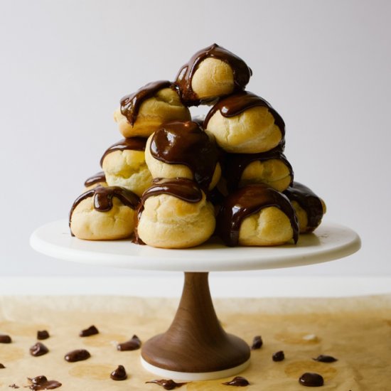 Tiramisu Cream Puffs