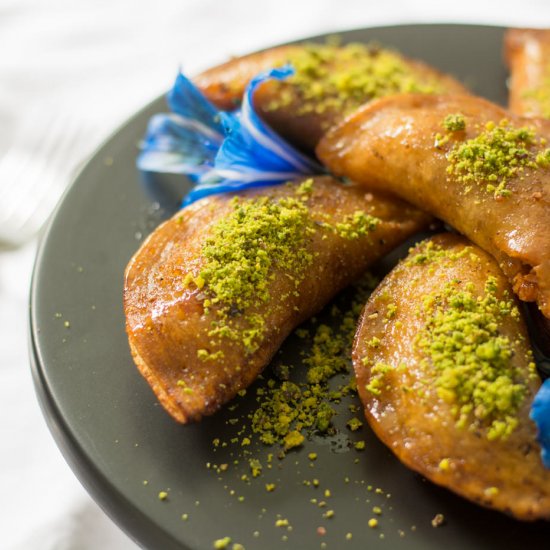 Walnut stuffed Atayef