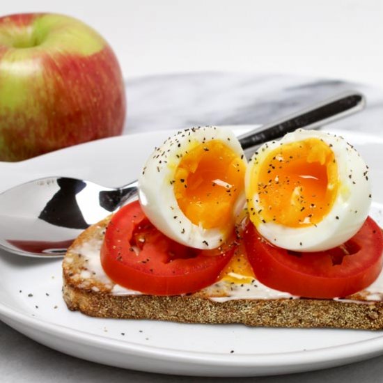 Soft-Cooked Eggs and Tomato Toast