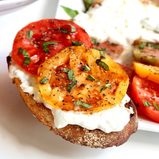 Burrata & Heirloom Tomatoes