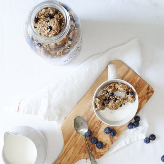 crunchy wild blueberry granola