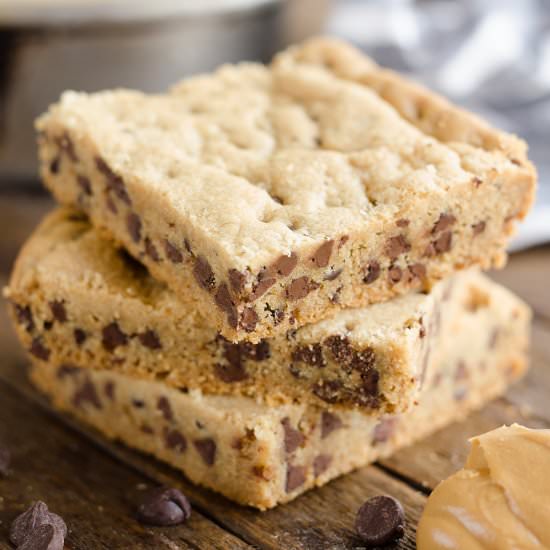 Peanut Butter Choc Chip Cookie Bars