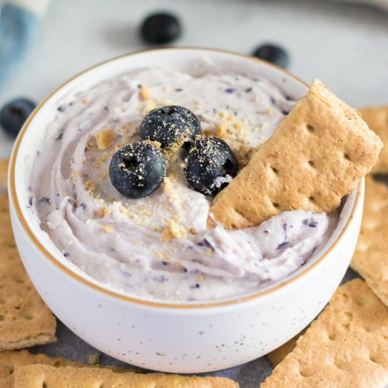 5 Minute Blueberry Cheesecake Dip