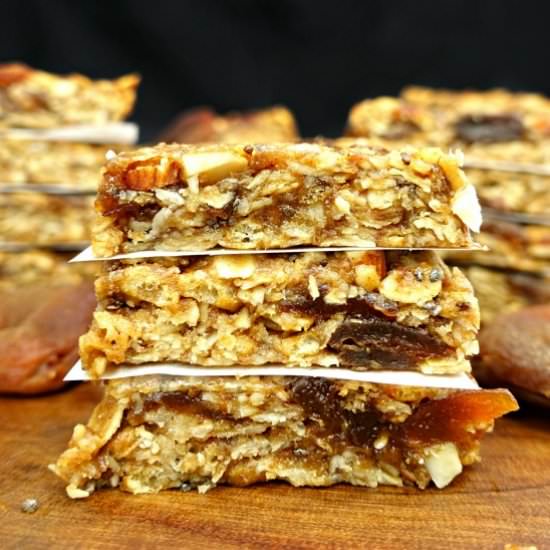 Apricot Almond Granola Bars